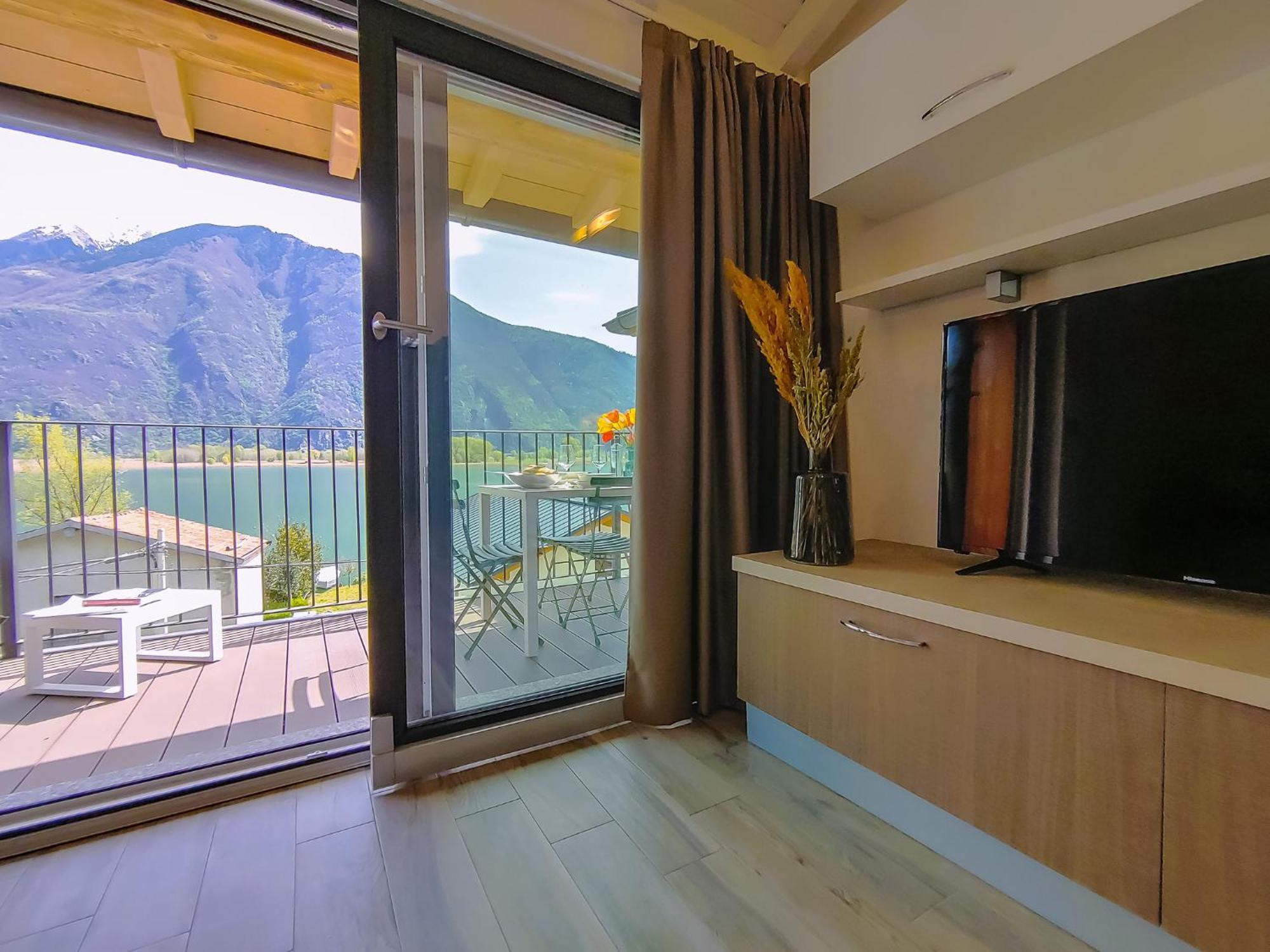 Dascio Dolce Ferienwohnung Panorama Balkon Am See Bagian luar foto
